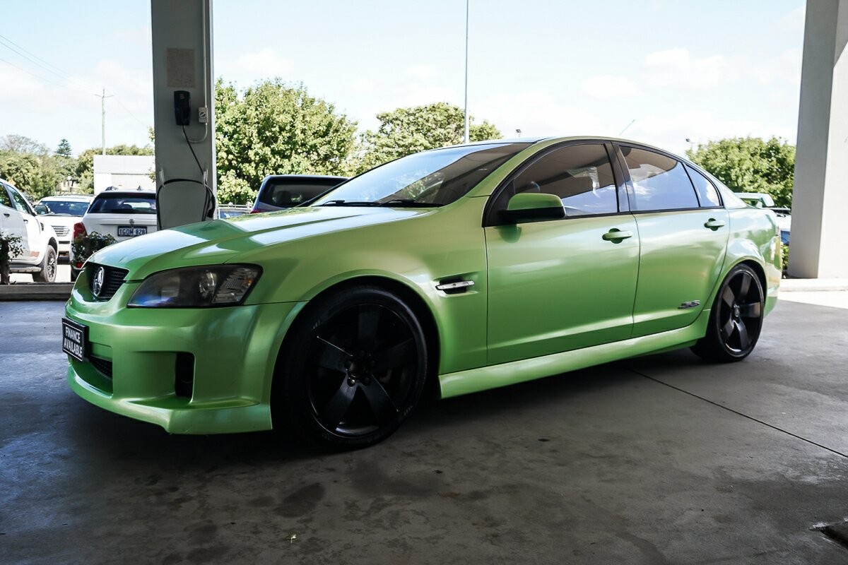 Holden Commodore image 4