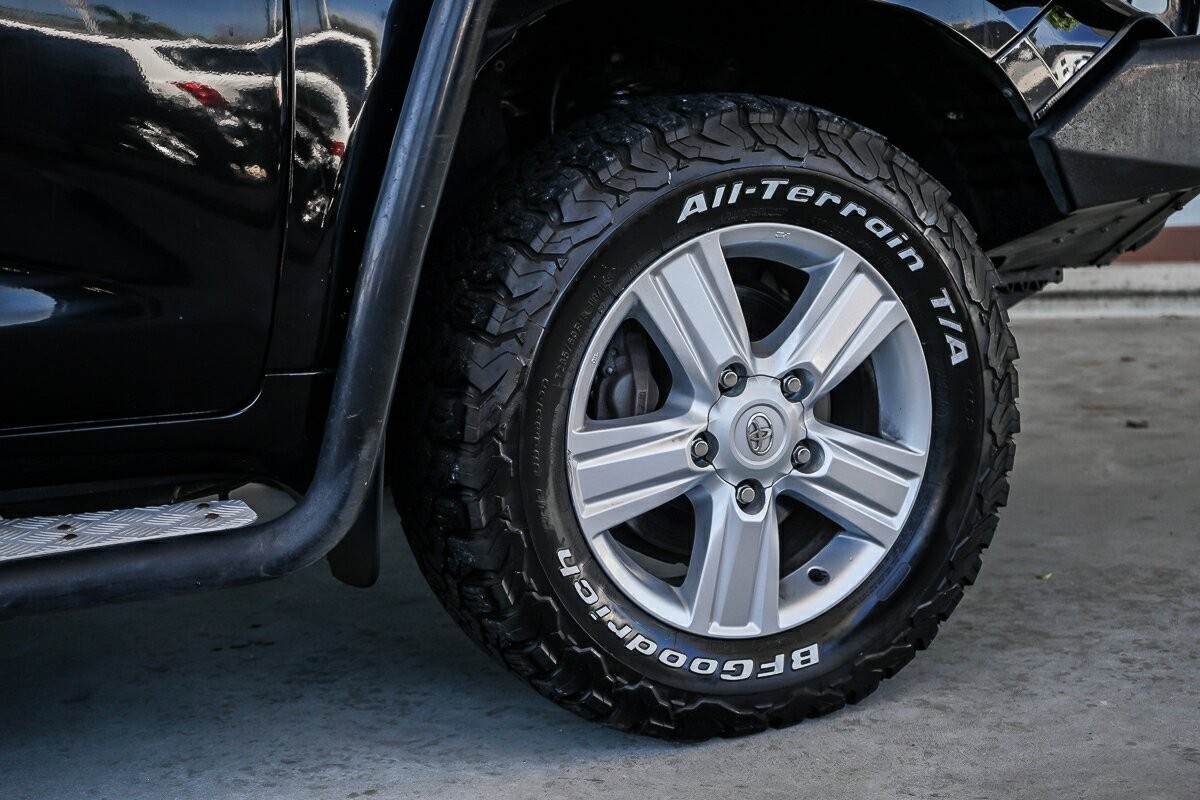 Toyota Landcruiser image 3