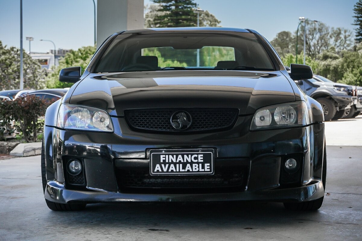 Holden Commodore image 3