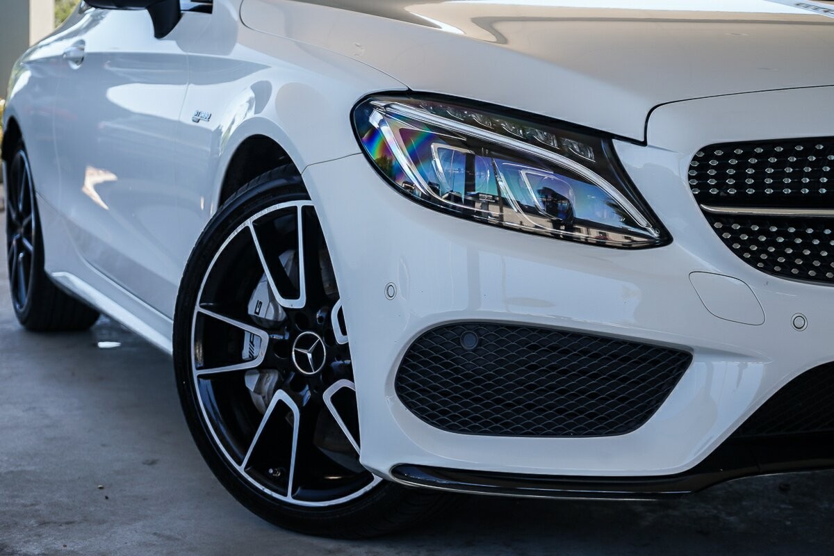 Mercedes Benz C-class image 2