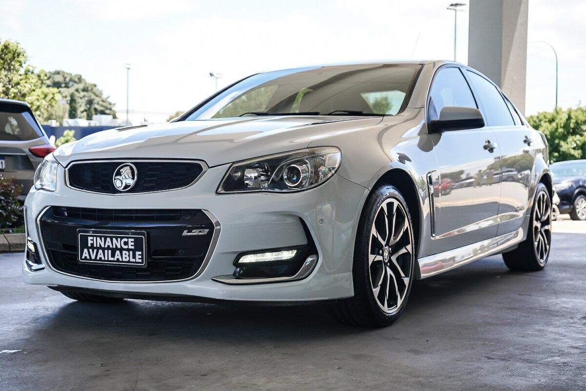 Holden Commodore image 4
