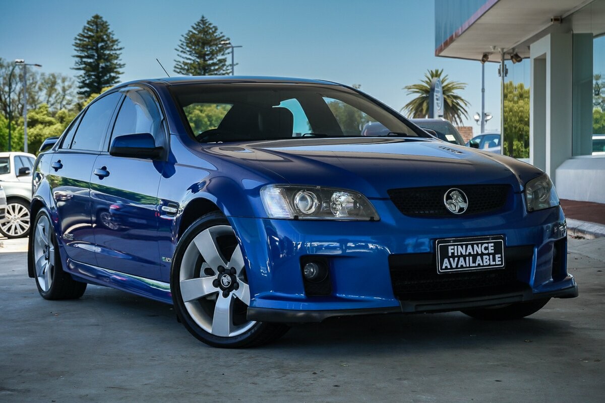Holden Commodore image 1