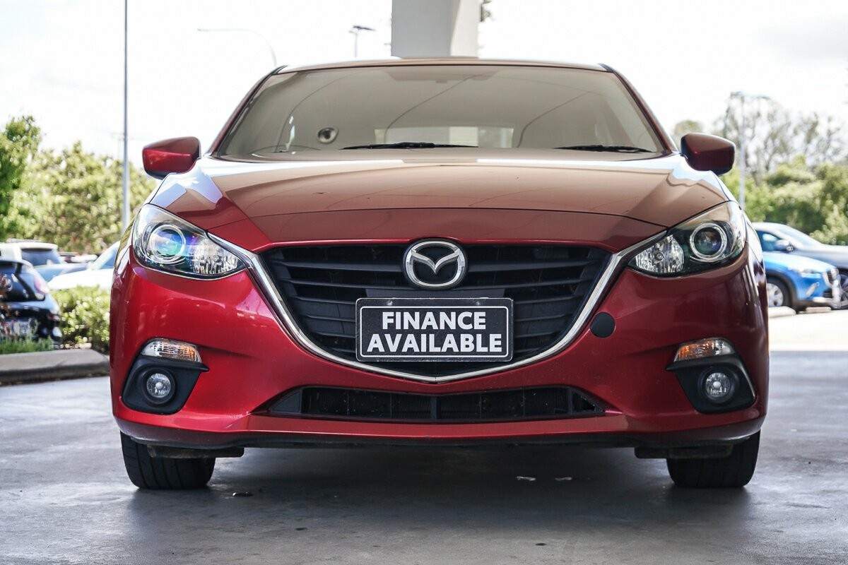 Mazda 3 image 2