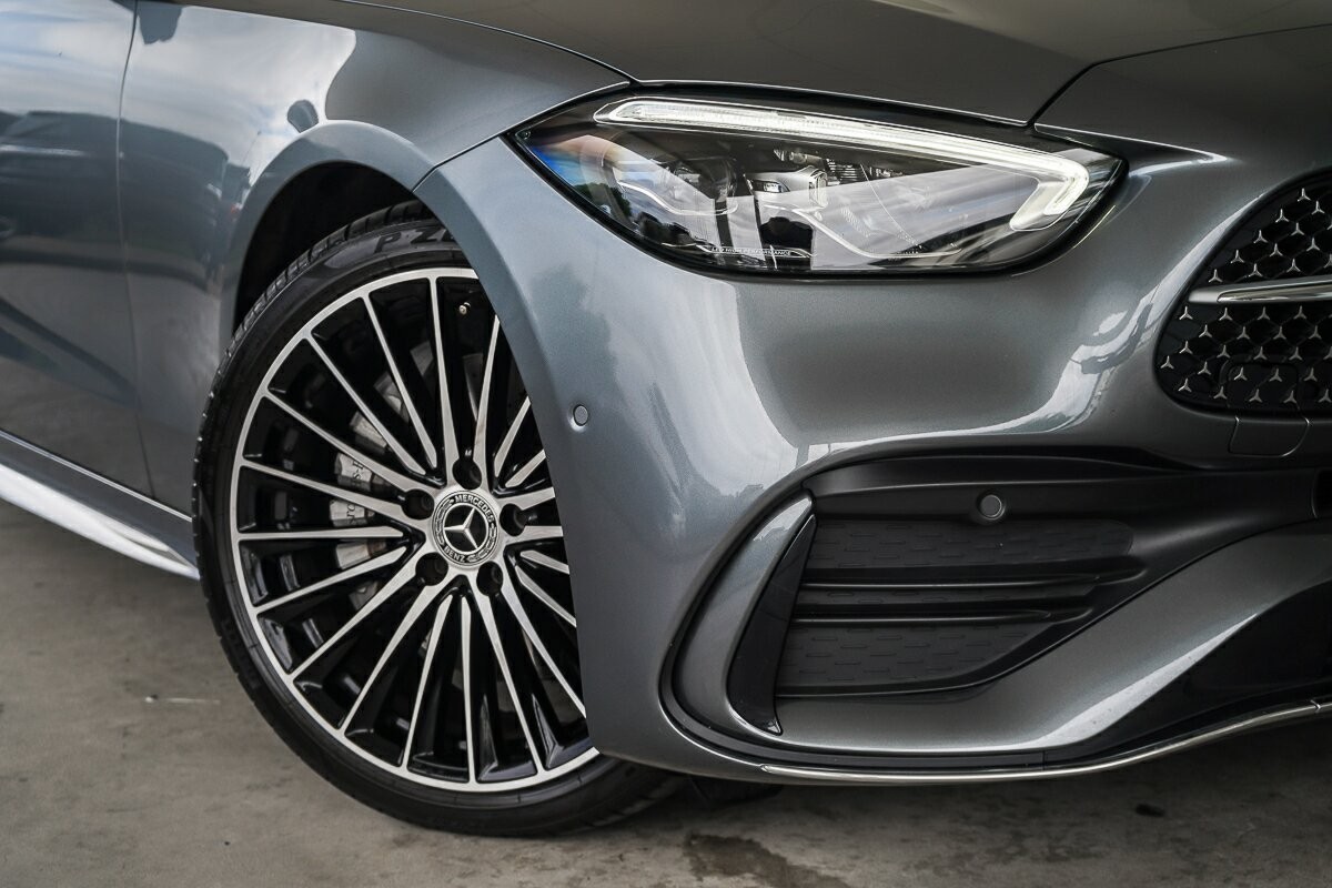 Mercedes Benz C-class image 2