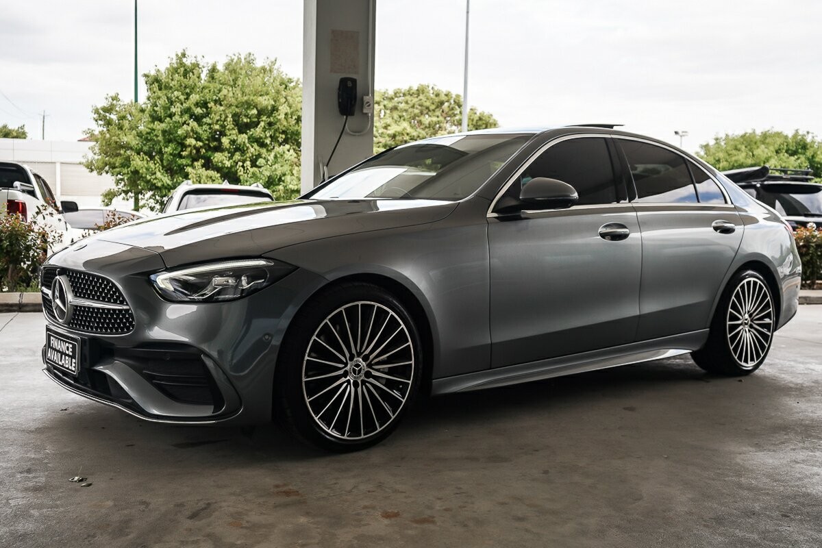 Mercedes Benz C-class image 4