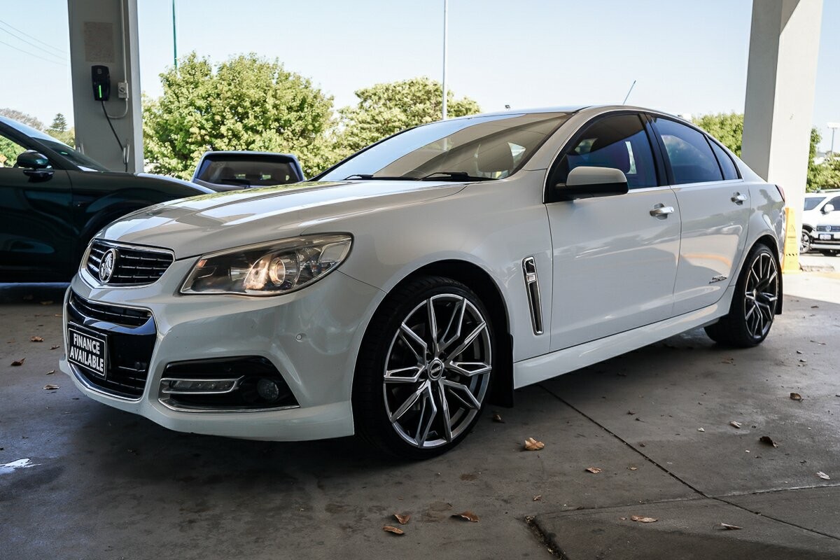 Holden Commodore image 4