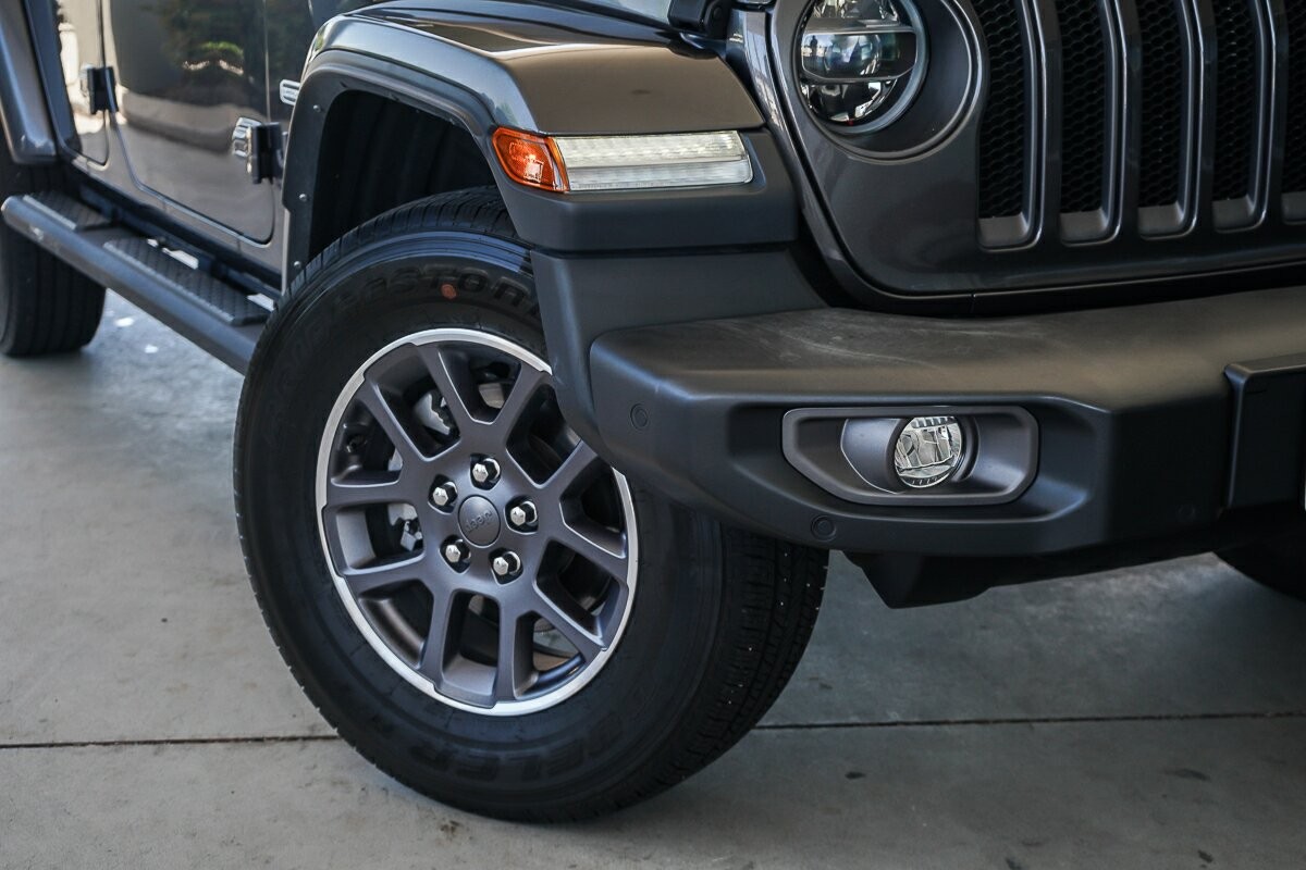 Jeep Wrangler image 2