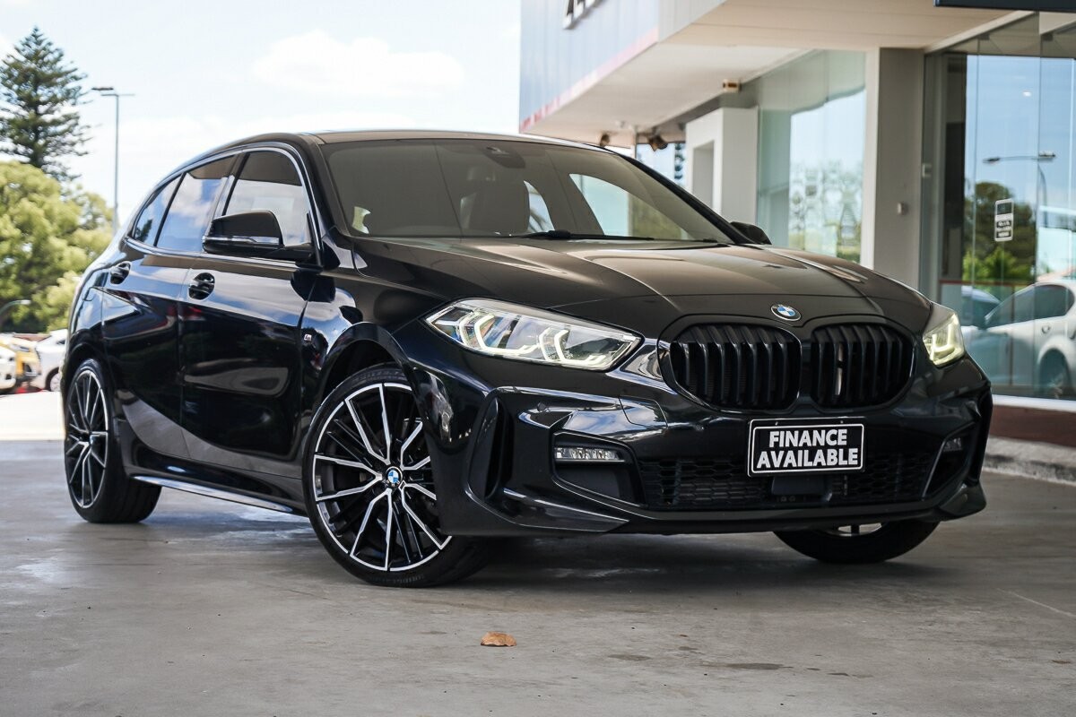 BMW 1 Series image 1