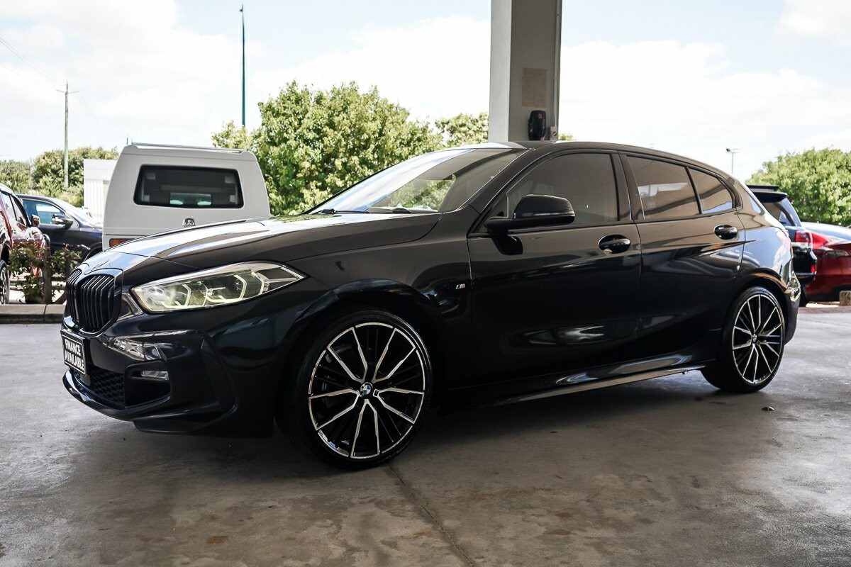 BMW 1 Series image 4