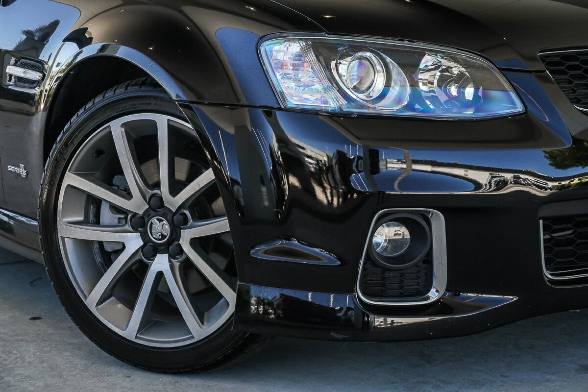 Holden Commodore image 2