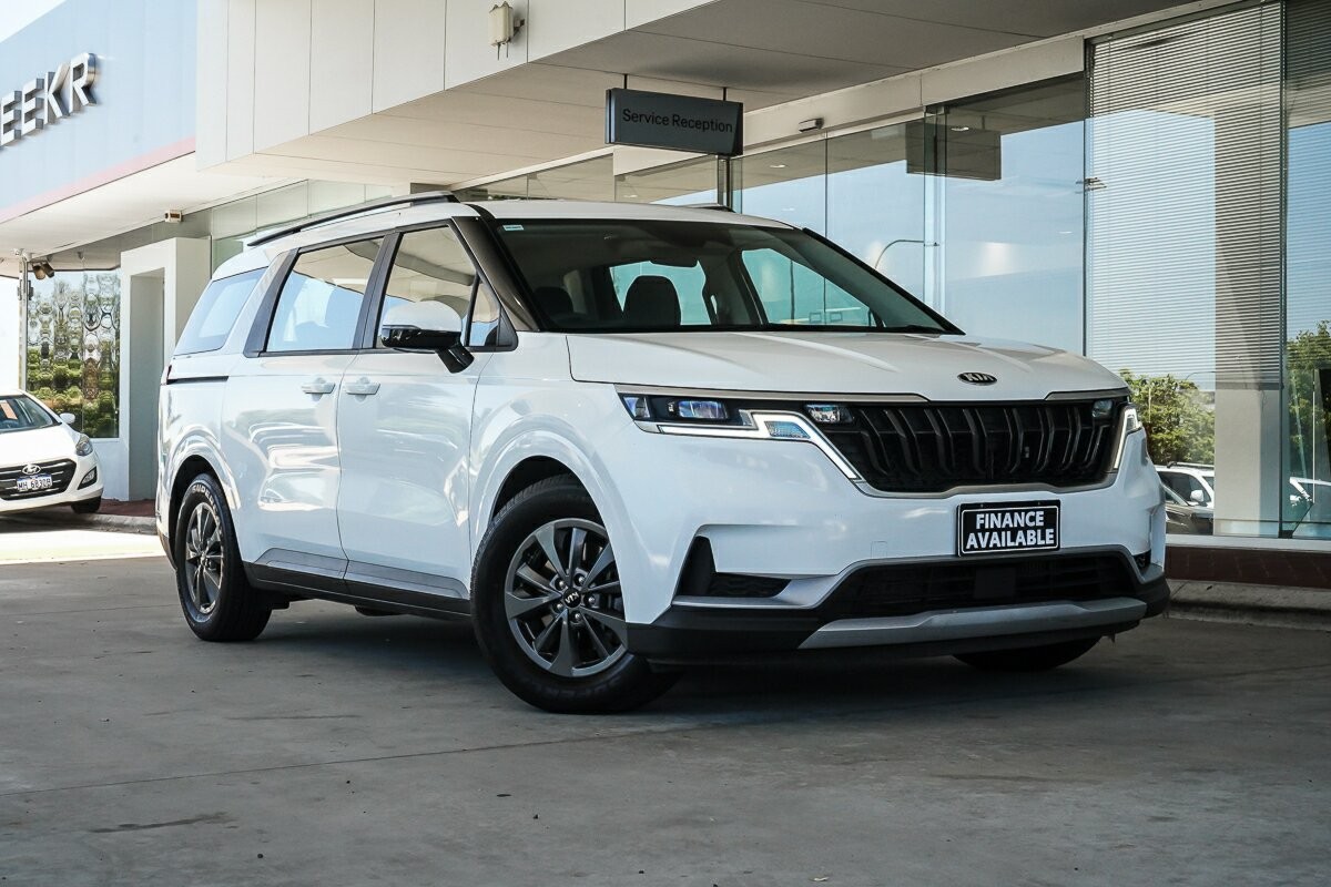 Kia Carnival image 1