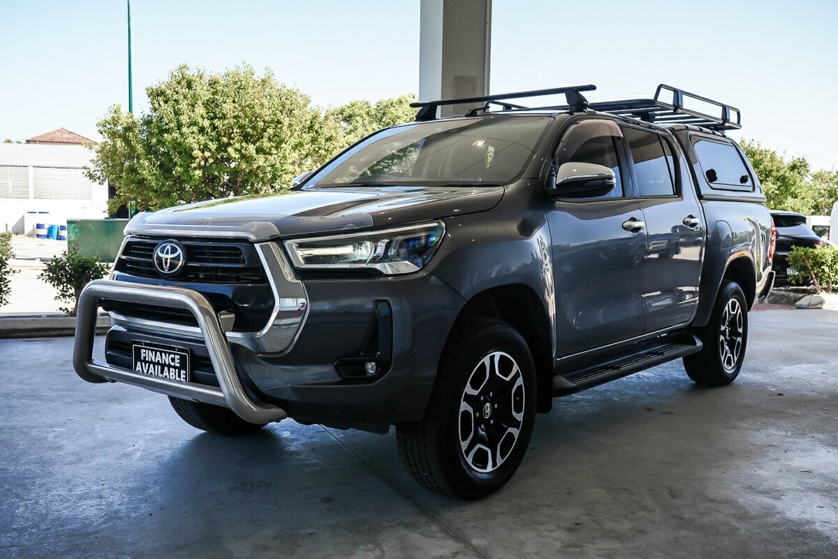 Toyota Hilux image 4