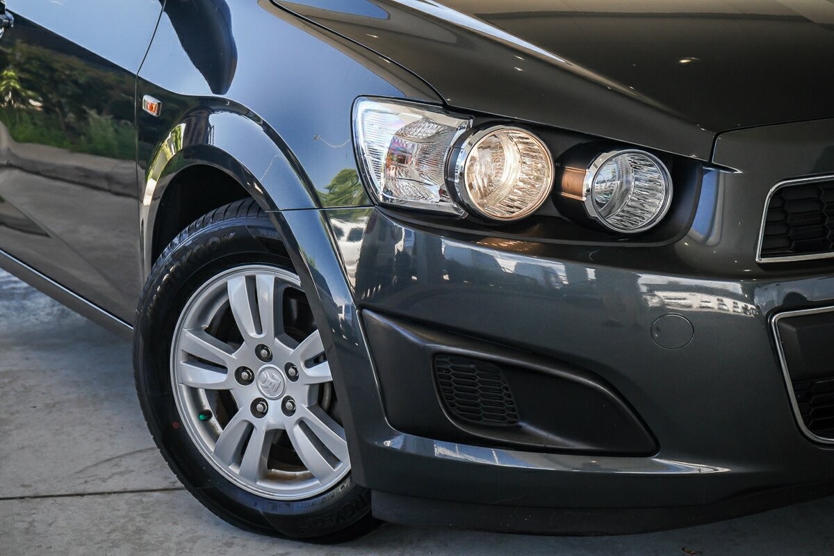 Holden Barina image 2