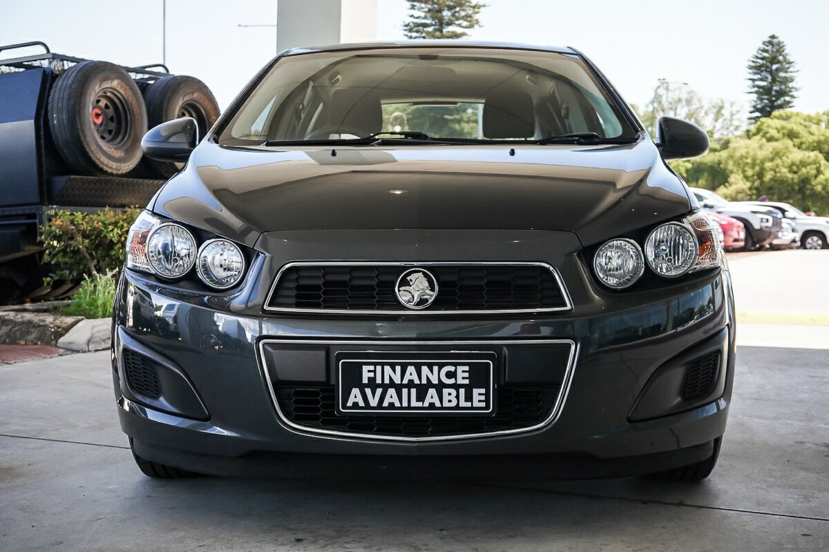Holden Barina image 3