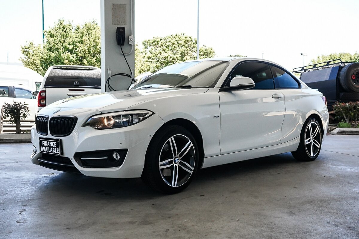 BMW 2 Series image 4