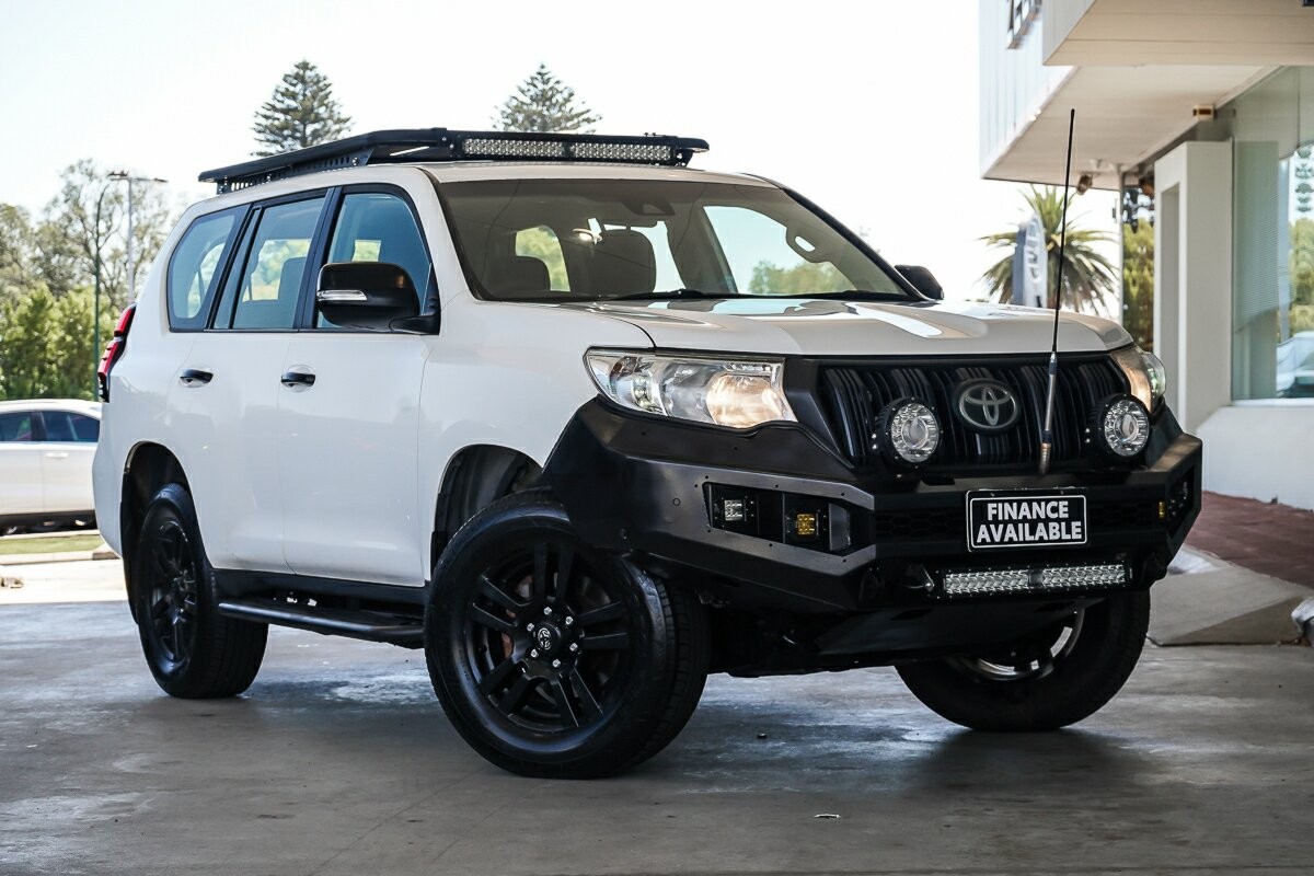 Toyota Landcruiser Prado image 1