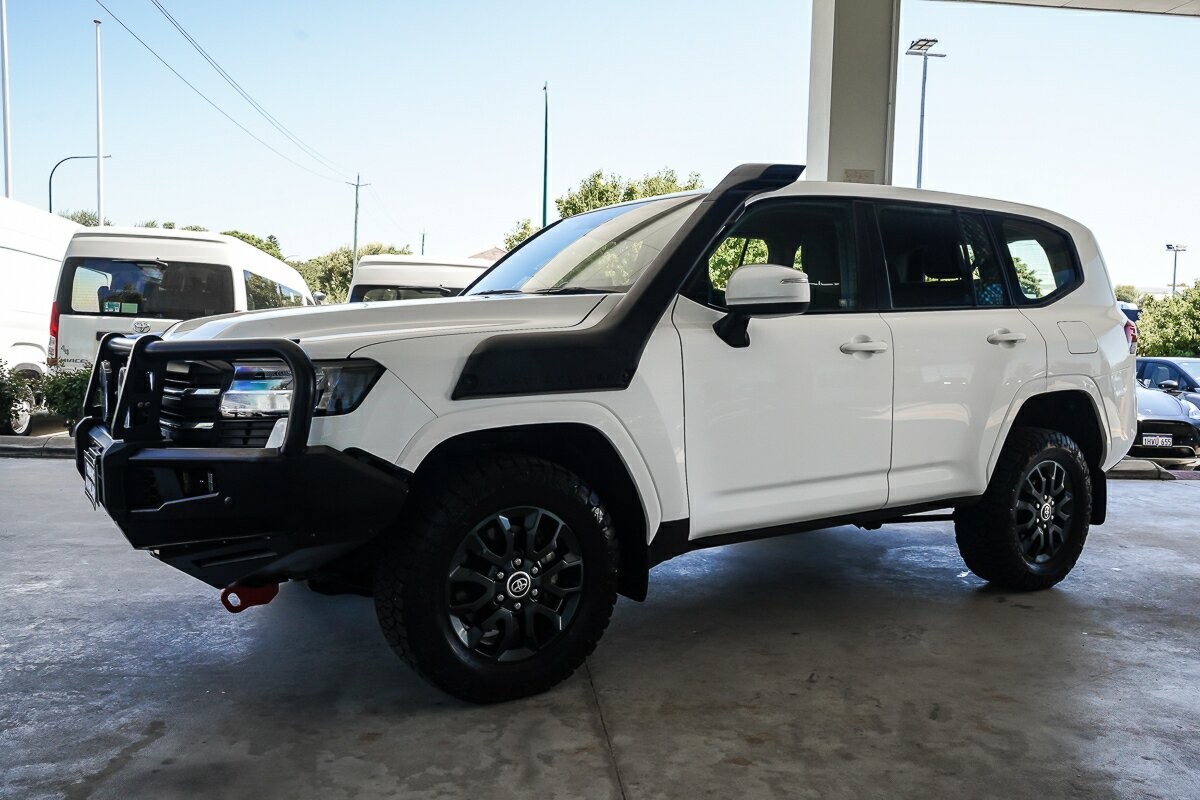 Toyota Landcruiser image 4