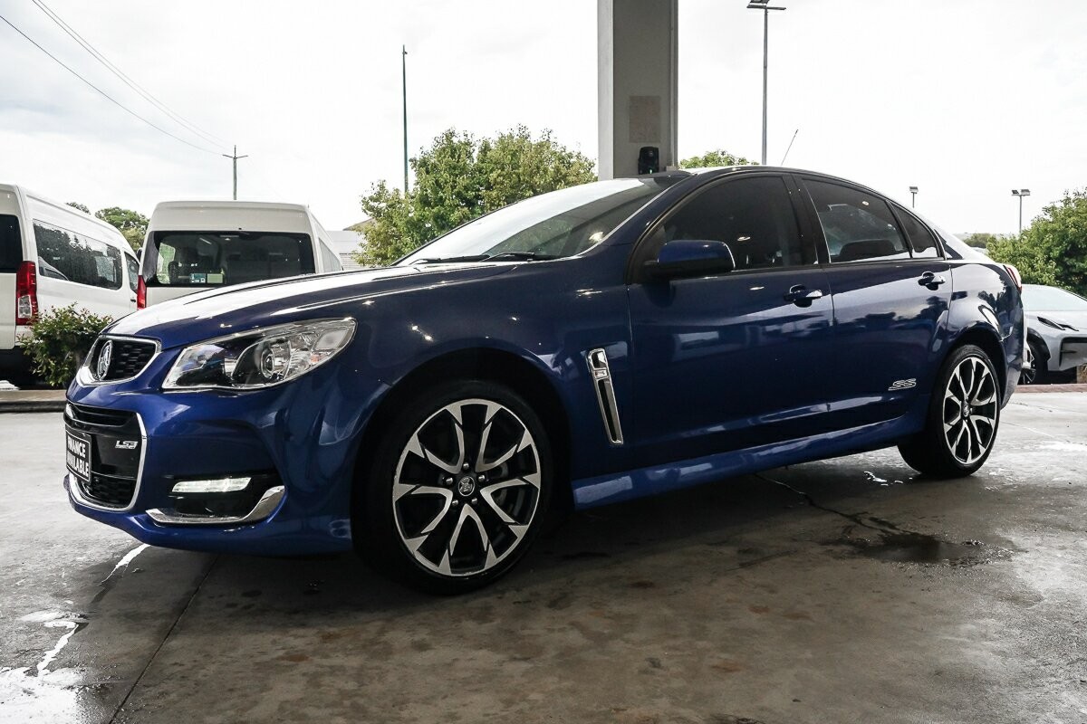 Holden Commodore image 4