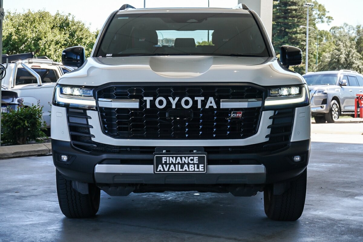 Toyota Landcruiser image 3