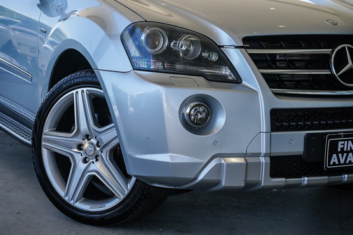 Mercedes Benz M-class image 2