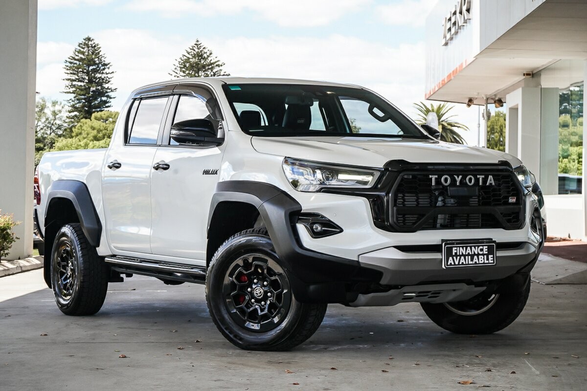 Toyota Hilux image 1