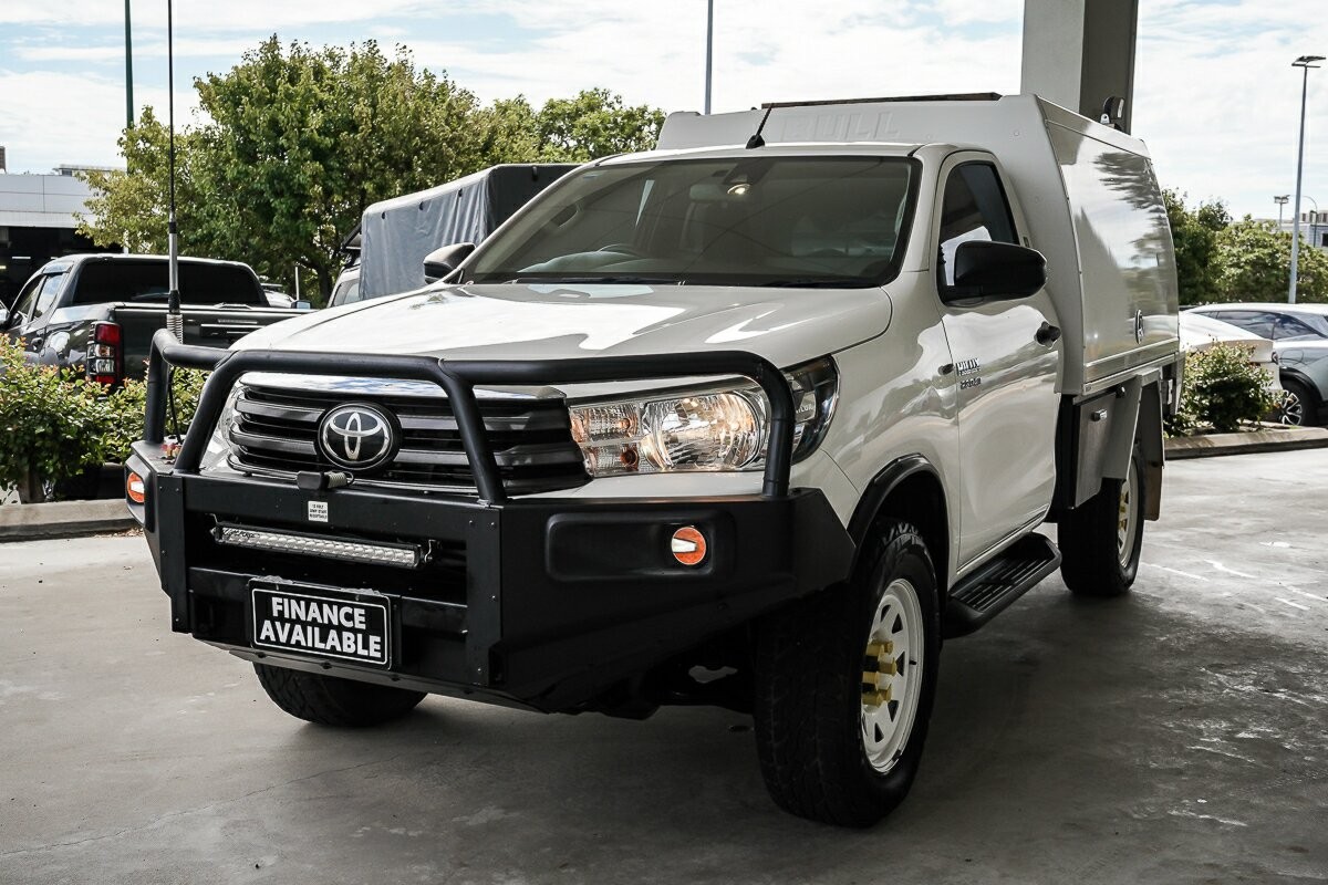 Toyota Hilux image 4