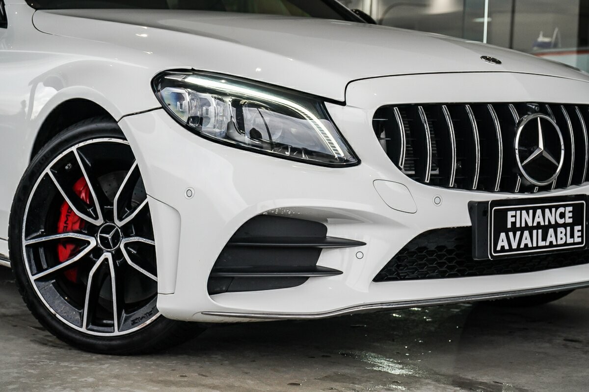 Mercedes Benz C-class image 2