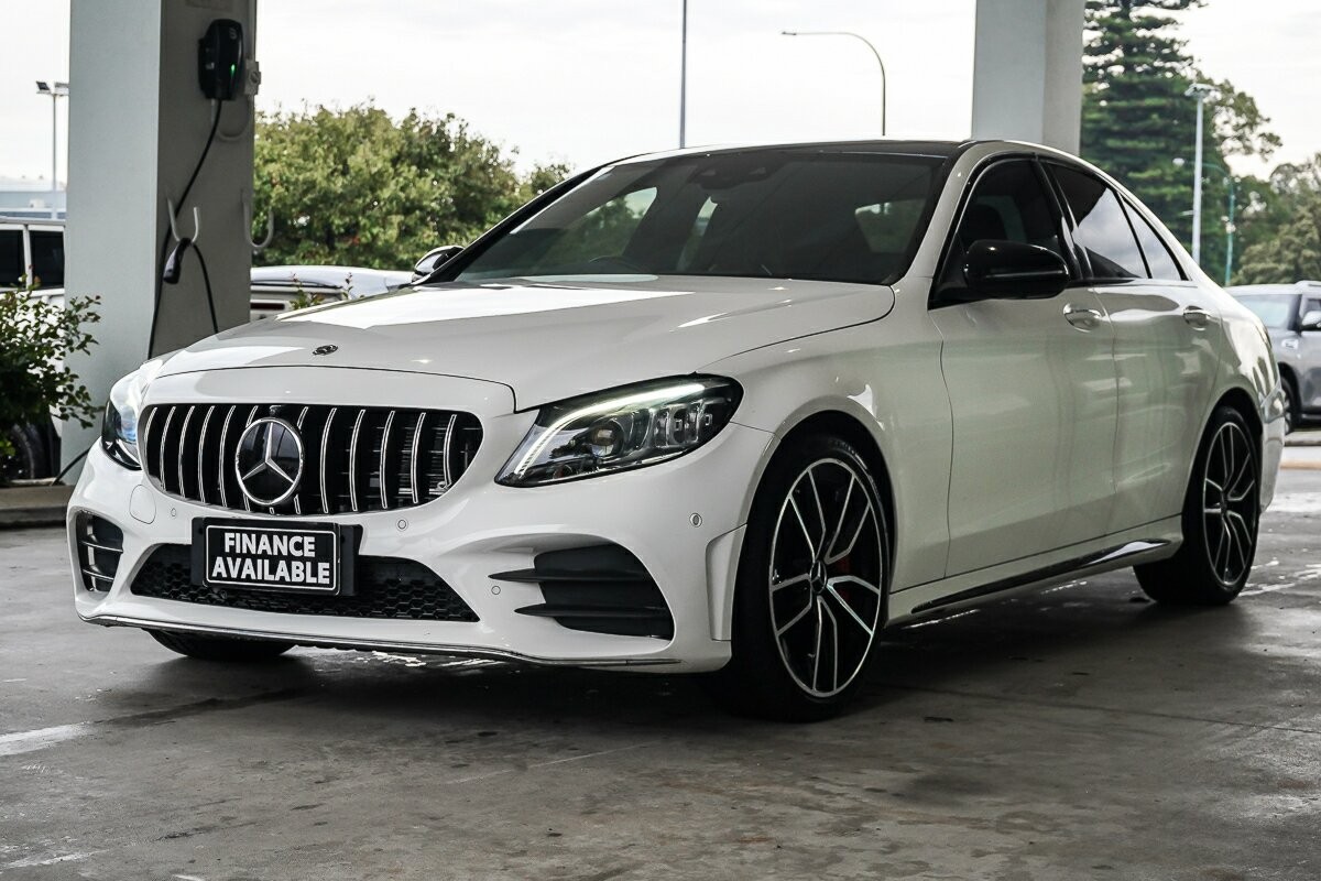 Mercedes Benz C-class image 4