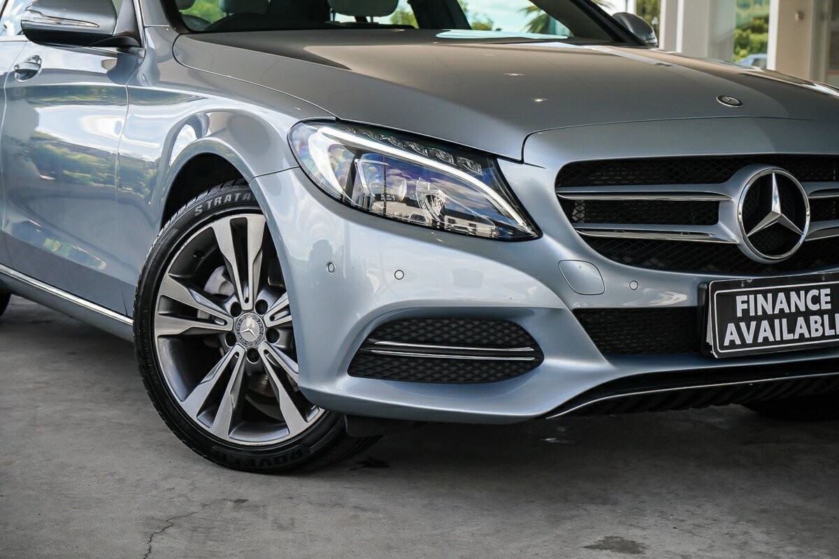 Mercedes Benz C-class image 2