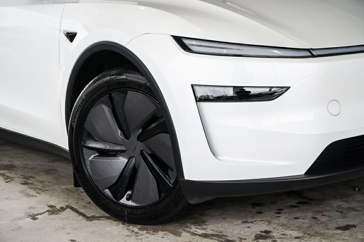 Tesla Model Y image 2