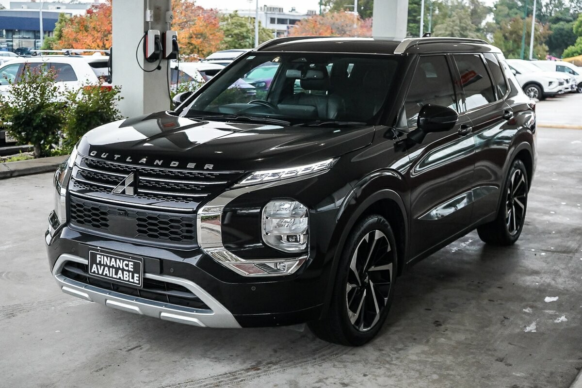 Mitsubishi Outlander image 4