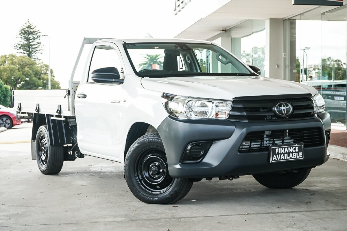 Toyota Hilux image 1