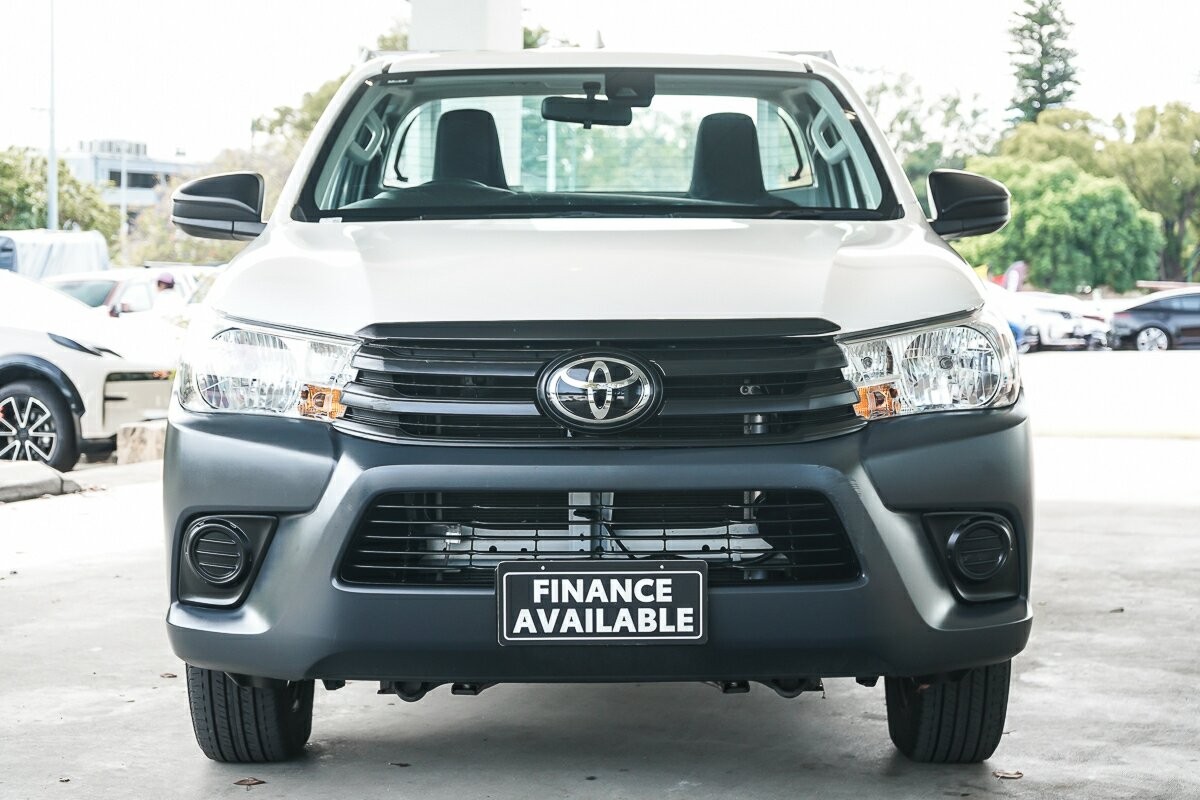 Toyota Hilux image 3