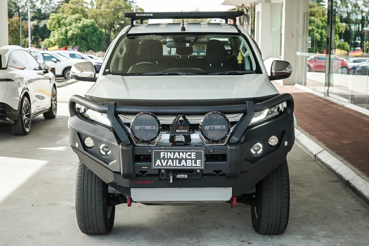 Mitsubishi Triton image 3