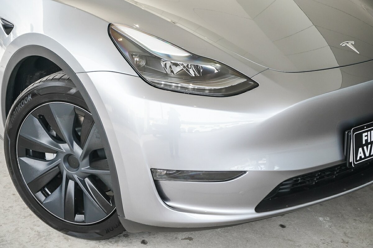 Tesla Model Y image 2