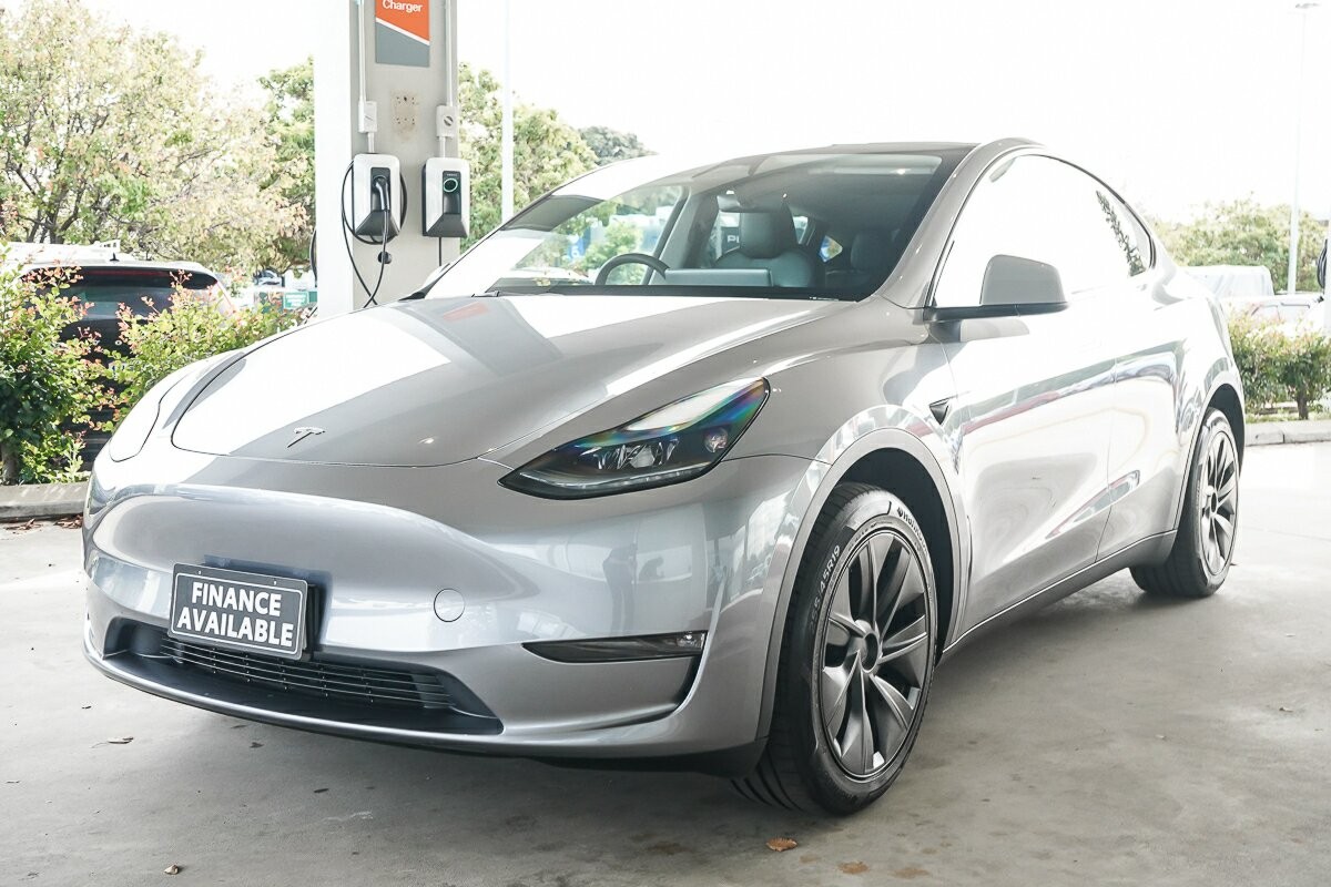 Tesla Model Y image 4