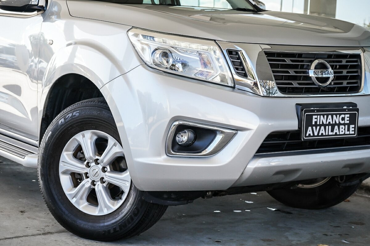 Nissan Navara image 2