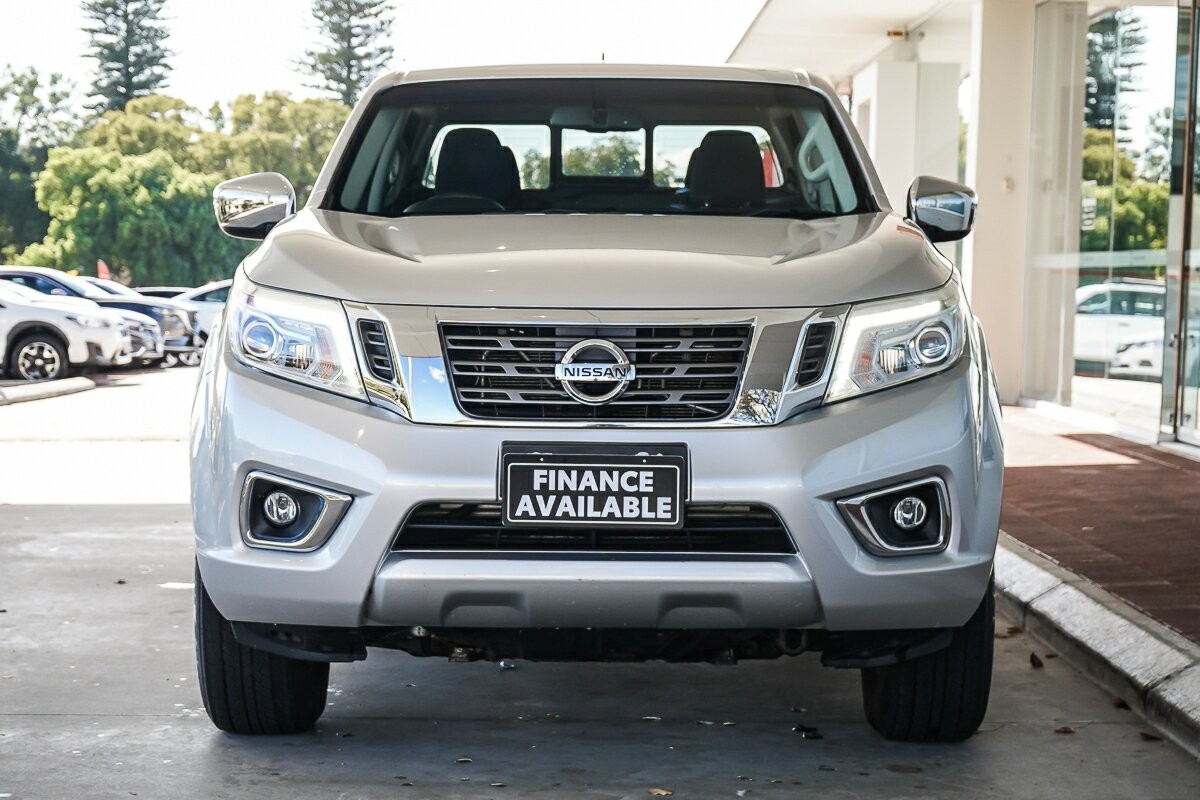 Nissan Navara image 3
