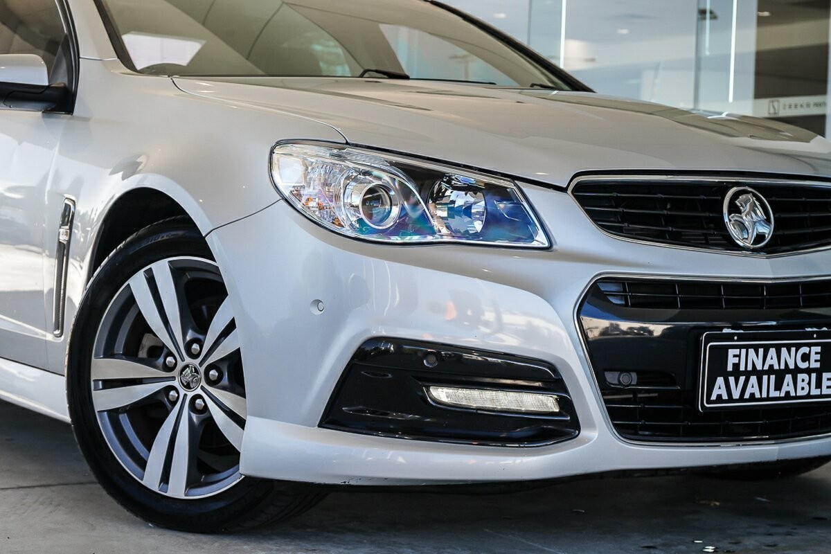 Holden Commodore image 2