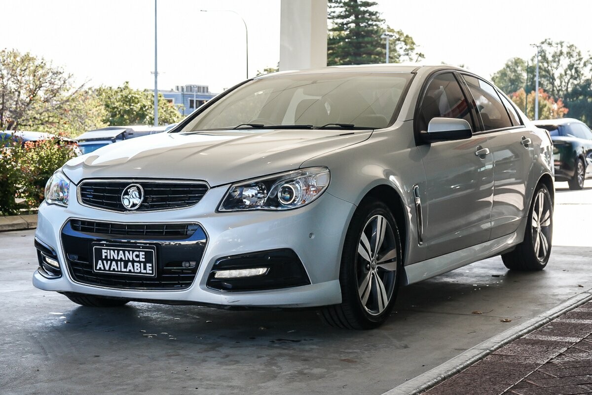Holden Commodore image 4