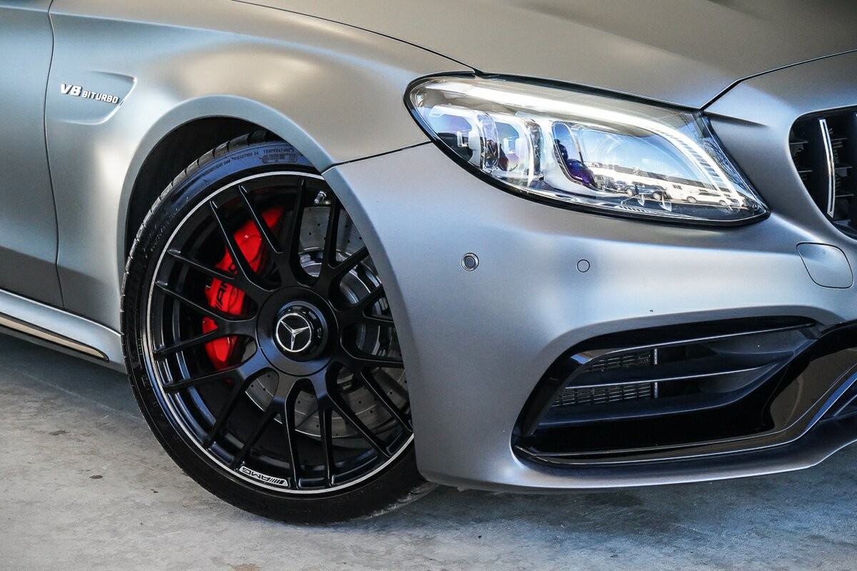 Mercedes Benz C-class image 2