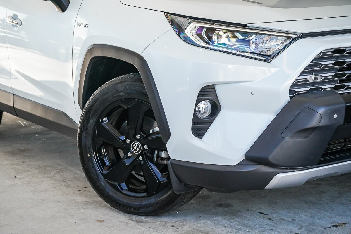 Toyota Rav4 image 2