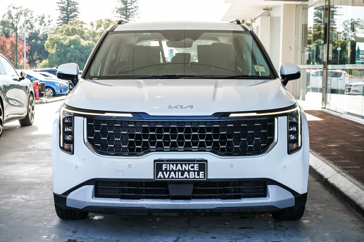 Kia Carnival image 3