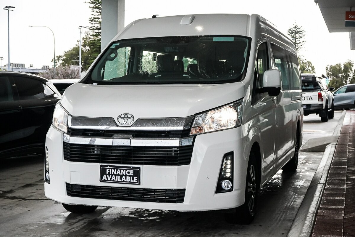 Toyota Hiace image 4