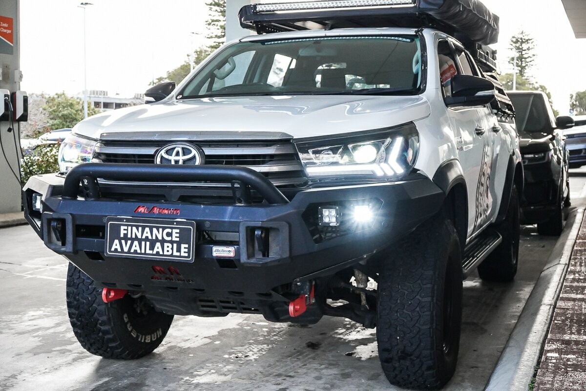 Toyota Hilux image 4