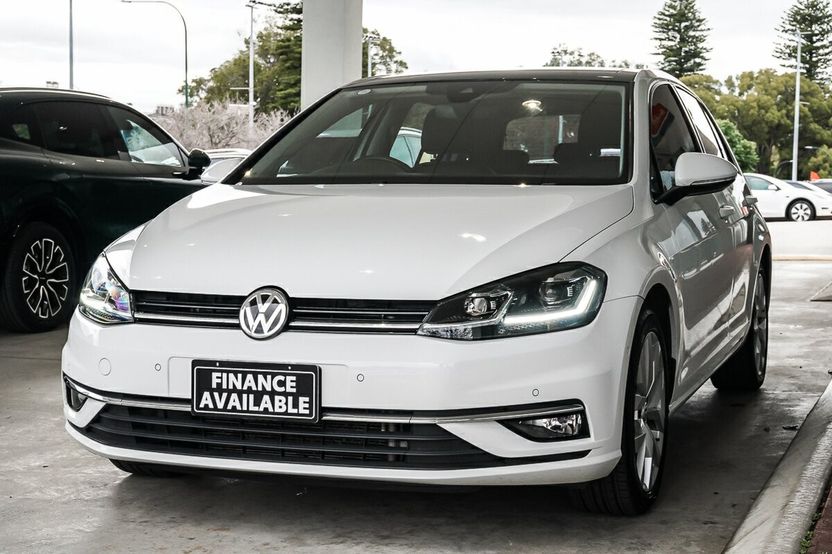 Volkswagen Golf image 4