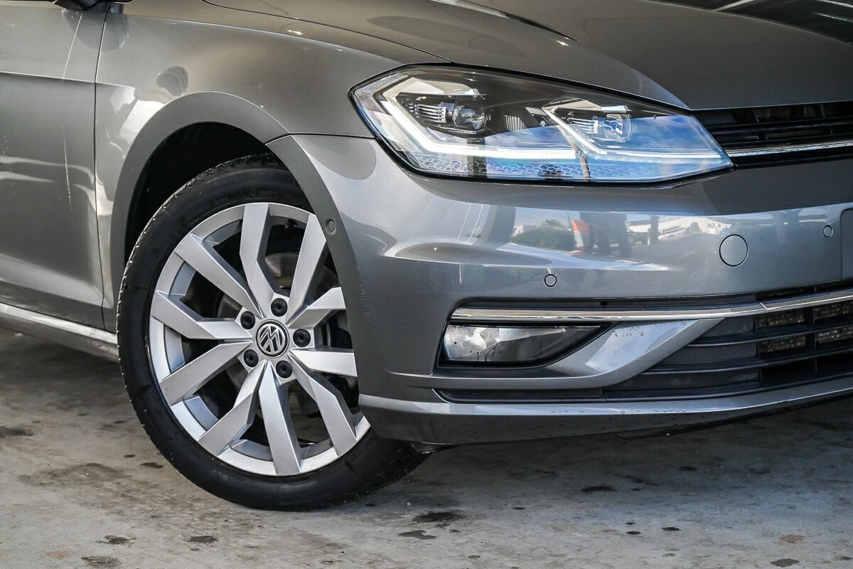 Volkswagen Golf image 2