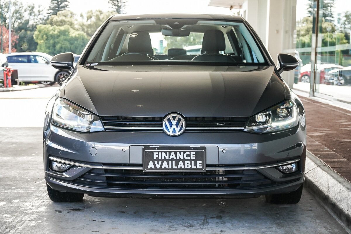 Volkswagen Golf image 3