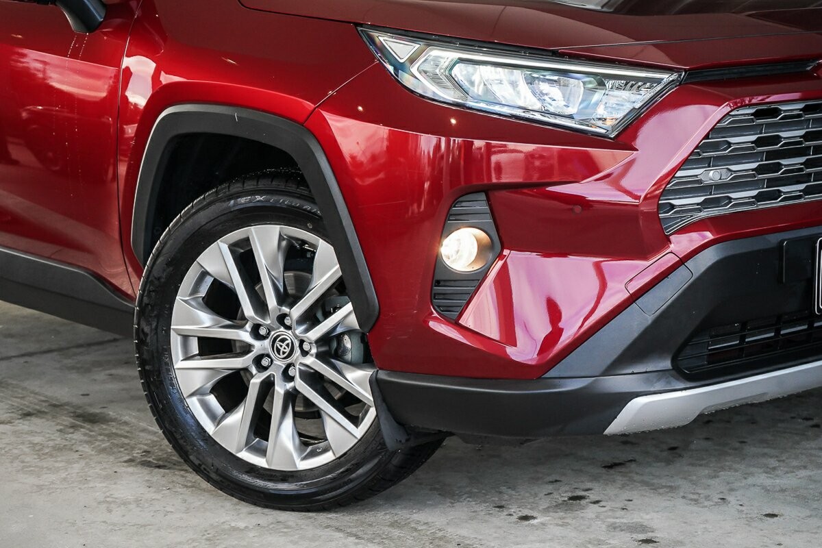 Toyota Rav4 image 2