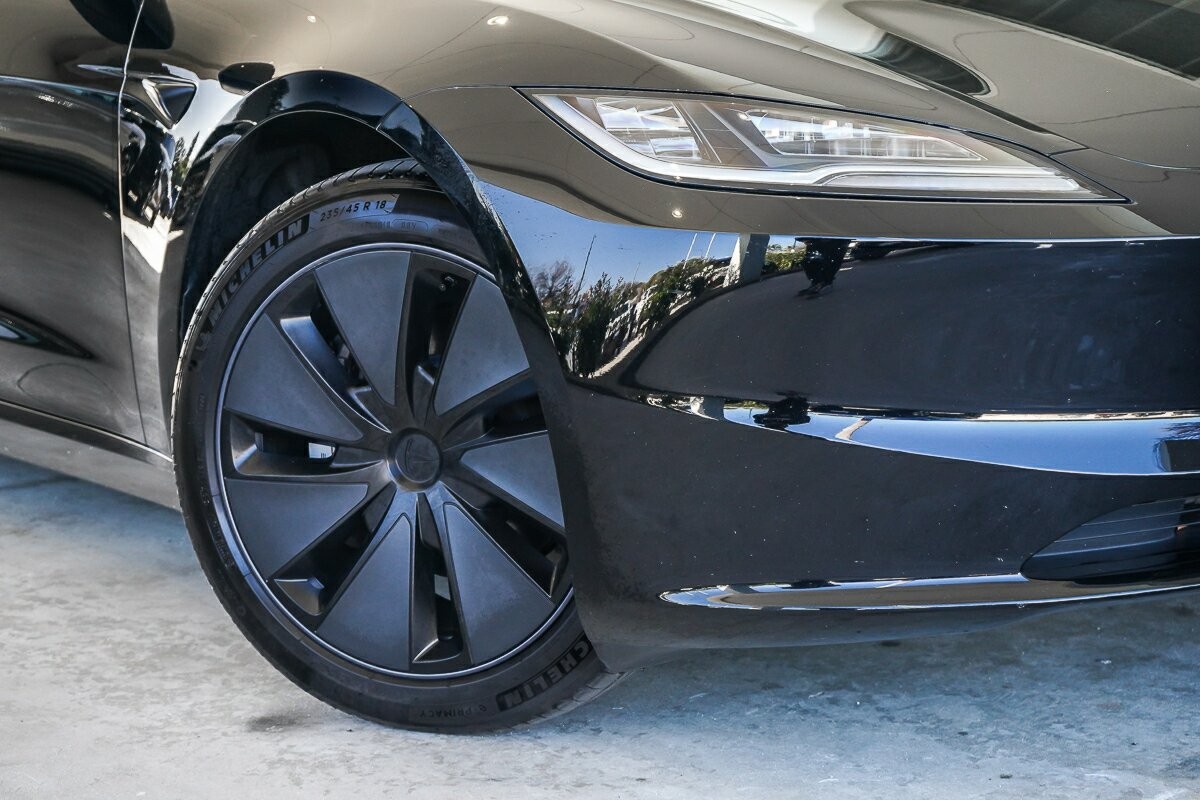 Tesla Model 3 image 2